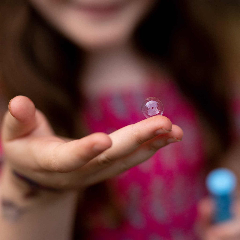 Copernicus Toys Toy Bubbles of Steel : Touchable and heroic bubbles